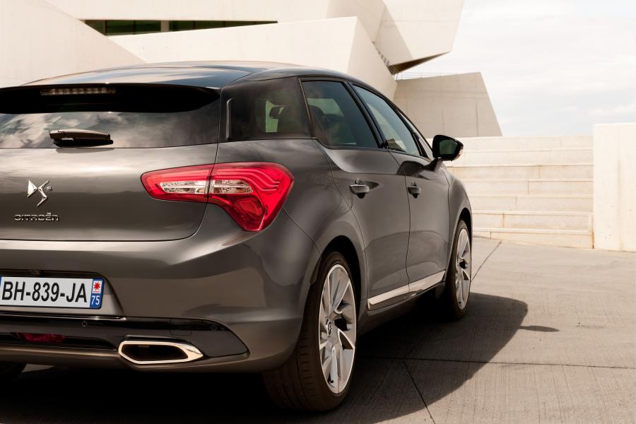  Citroen DS5 2012 года  (фото 42 из 182)